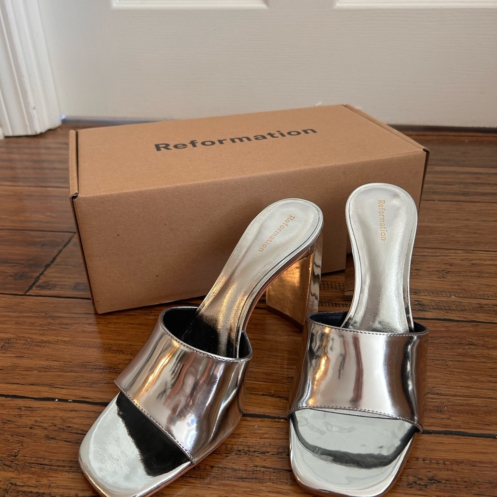Reformation Silver Women's Heeled Sandals - Size 8.5